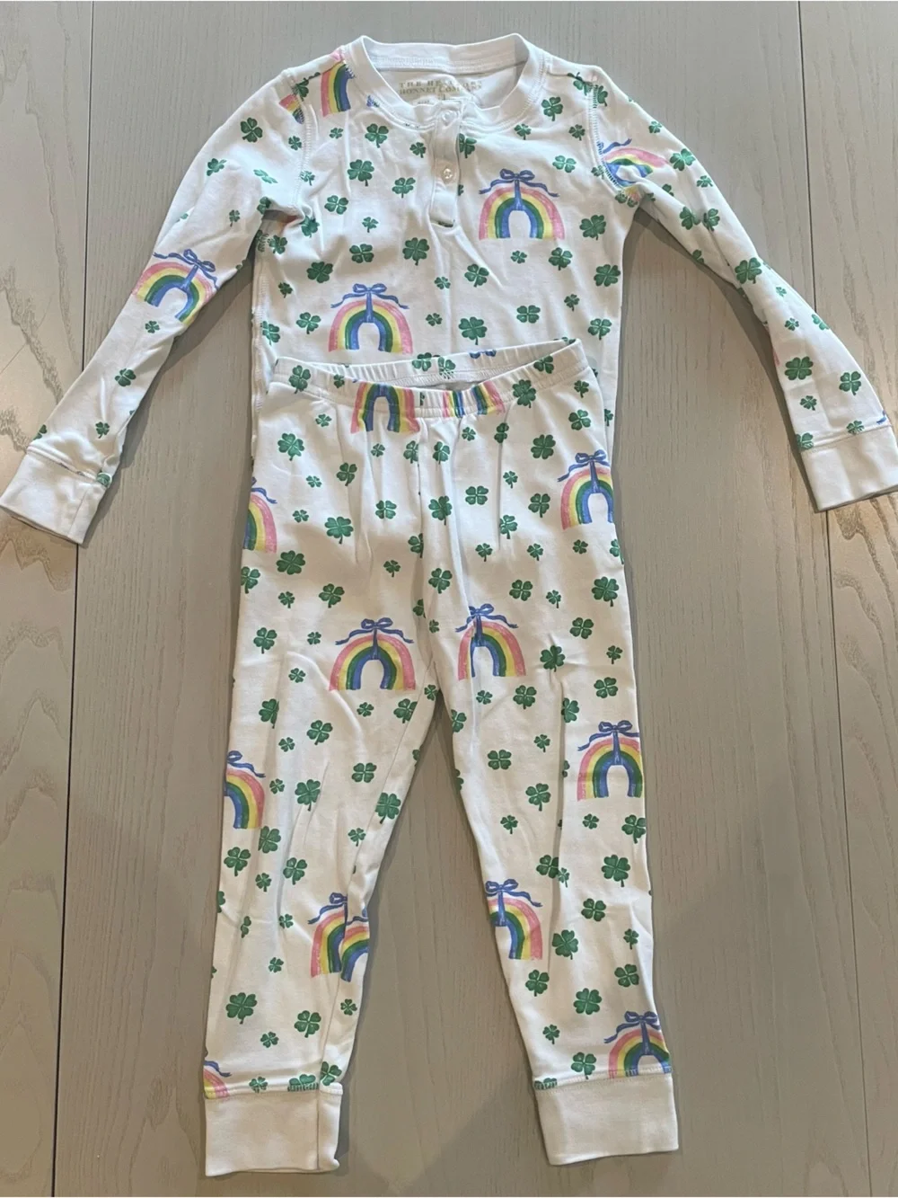 TBBC Beaufort Bonnet Company Sara Jane Pajama Set Crescent Clover Rainbows 4T